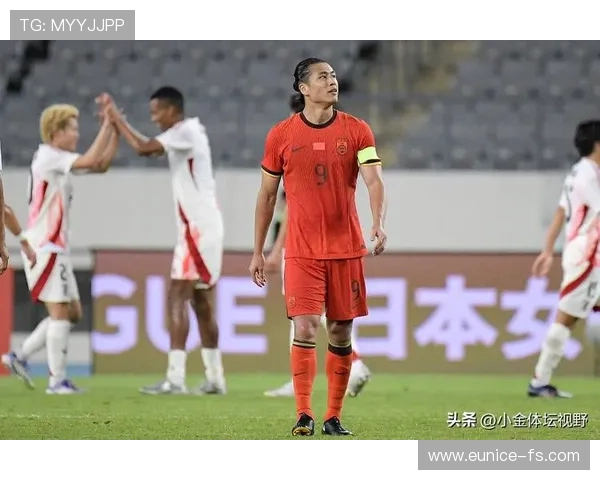 中国男足备战世界杯预选赛全力出击，主帅透露最新战术布局与球员状态