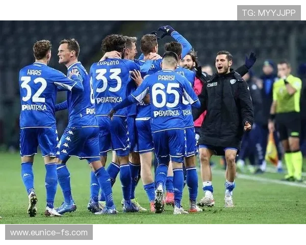 斯托克城俱乐部新赛季备战全面升级主帅强调团队凝聚力与攻防平衡