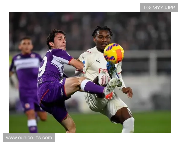 佛罗伦萨足球俱乐部百年荣耀与意甲复兴之路全景解析及历史文化传承 佛罗伦萨足球俱乐部百年荣耀与意甲复兴之路全景解析及历史文化传承