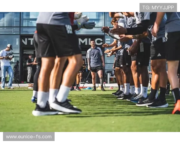 梅西加盟国际迈阿密后首度亮相赛场 取得个人首粒进球并助队取胜